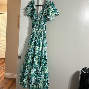 Vici Maxi palm leaf  dress with cinched waist and ties. Never worn